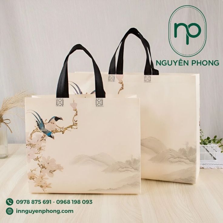 Mẫu túi giấy đựng áo dài truyền thống 